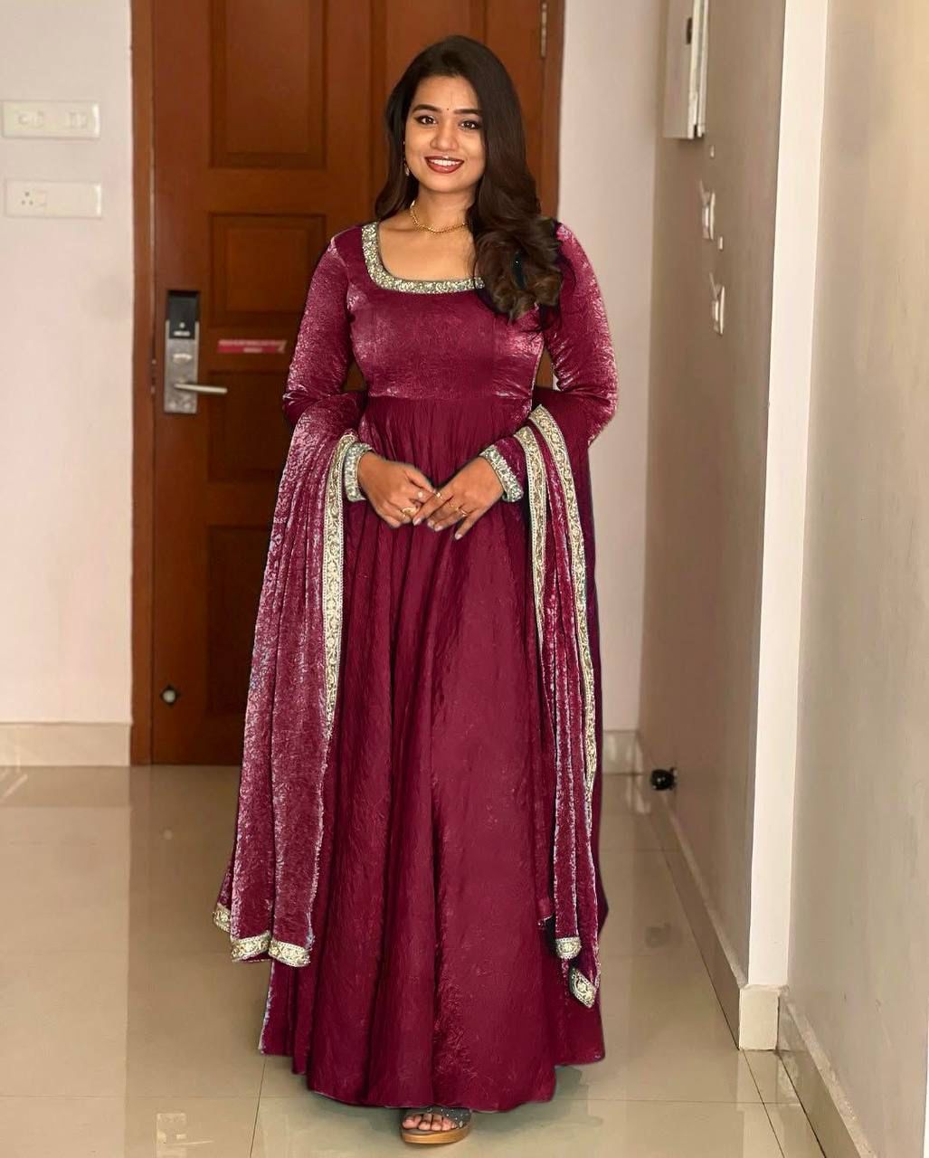 👗Premium Designer Party Wear Gown Set 👗