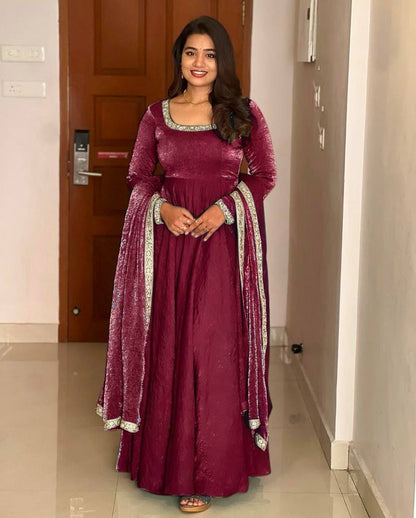 👗Premium Designer Party Wear Gown Set 👗