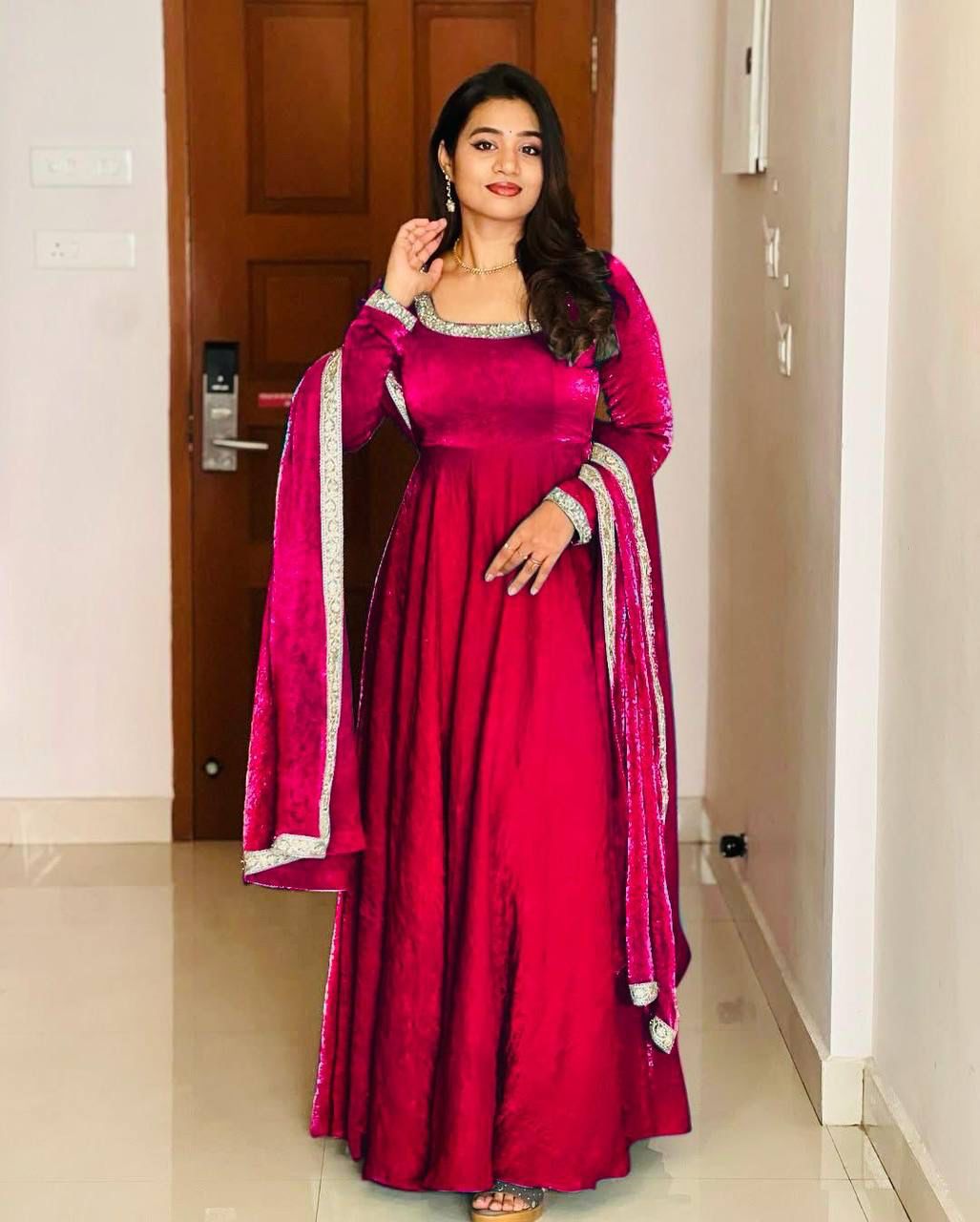 👗Premium Designer Party Wear Gown Set 👗