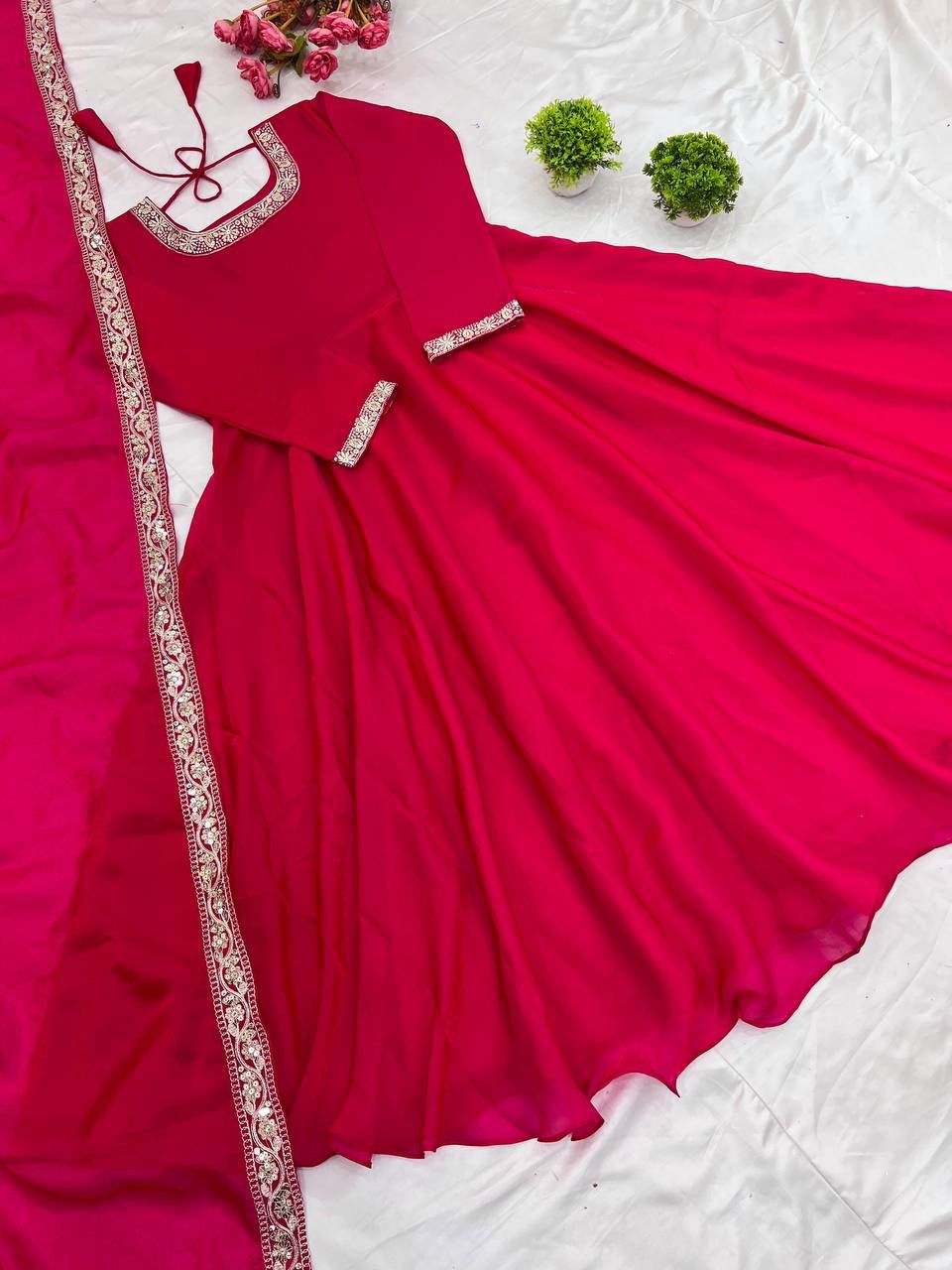 👗Premium Designer Party Wear Gown Set 👗