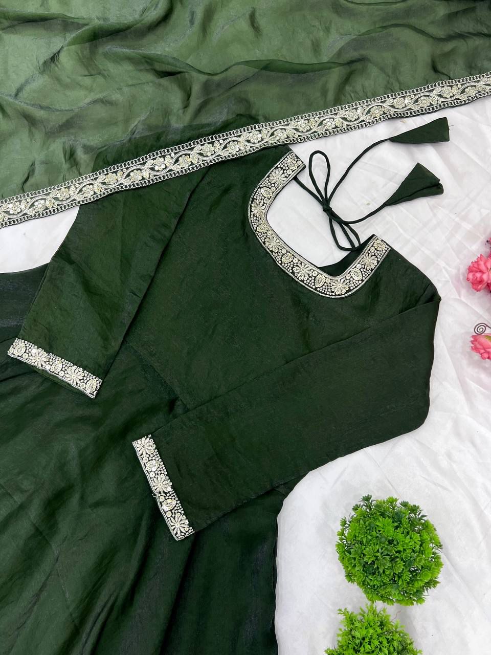 👗Premium Designer Party Wear Gown Set 👗