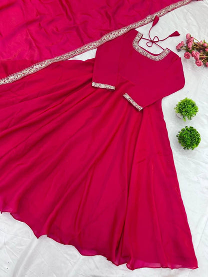 👗Premium Designer Party Wear Gown Set 👗