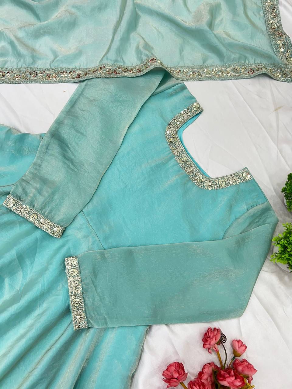👗Premium Designer Party Wear Gown Set 👗
