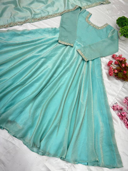 👗Premium Designer Party Wear Gown Set 👗