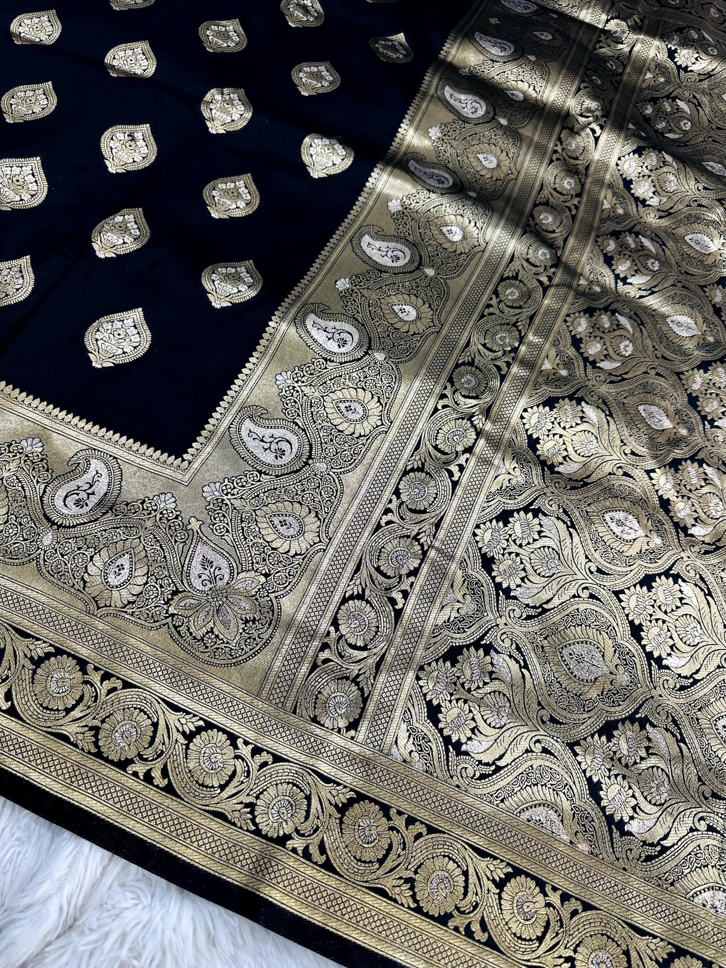 👑 LUXURIOUS SOFT BANARASI SILK SAREE 👑
