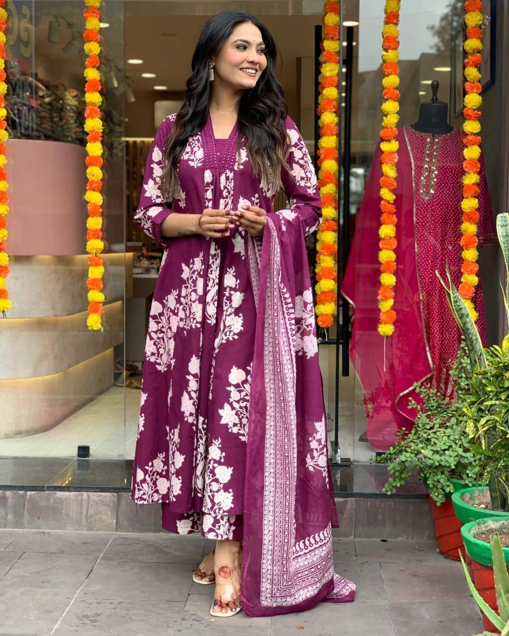 💖💙💟Beautiful 3-Piece Anarkali Suit Set! 🌸