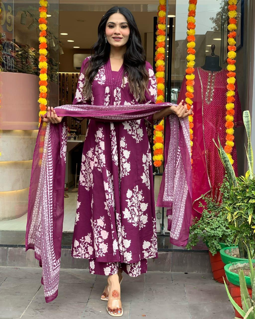 💖💙💟Beautiful 3-Piece Anarkali Suit Set! 🌸